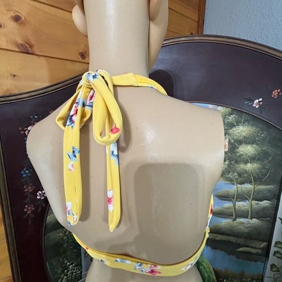 Hollister Yellow Floral Bikini Top - Picture 2 of 3